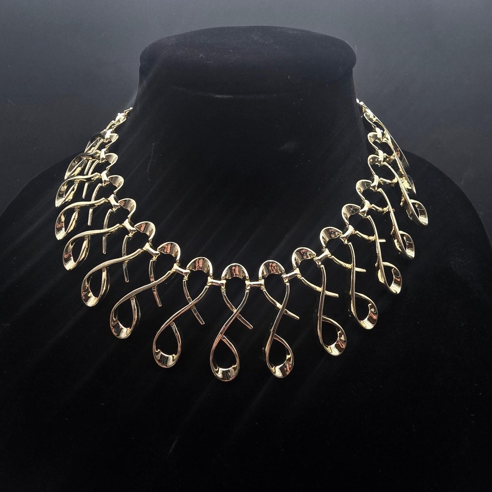 Vintage Gold Tone Infinity Link Collar Necklace Figure 8 Statement